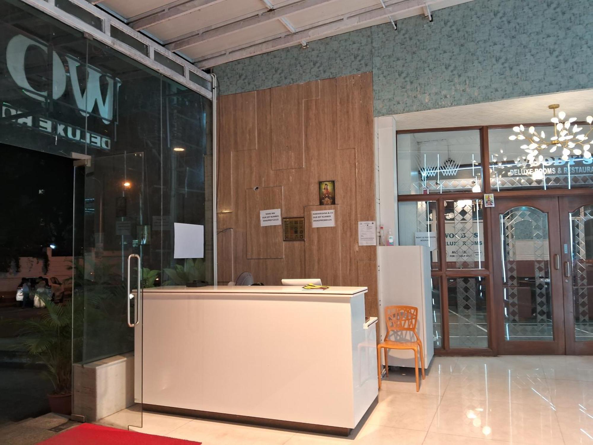 Hotel Woody'S à Bangalore Extérieur photo